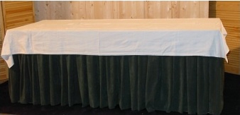Buffetset: Tafel 200x80cm - met wit kleed en zwarte rok