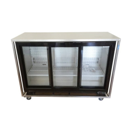 Koelbuffet 3 deurs glas ( schuifmodel) met RVS bovenblad ( mag niet op aanhanger vervoerd worden)